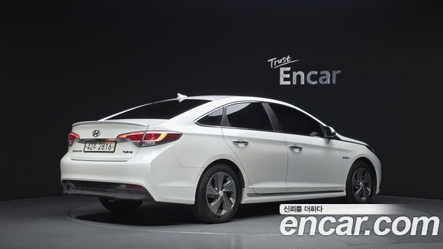 Hyundai Sonata 2.0 HEV Premium — пробег 165 875 км — фото 2 из 5