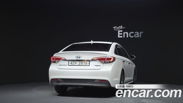 Hyundai Sonata 2.0 HEV Premium — пробег 165 875 км — фото 4 из 5