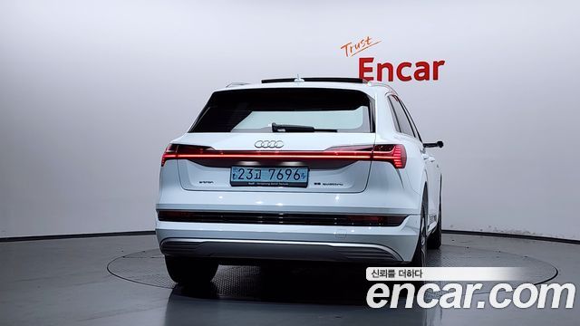 Audi e-tron из Кореи Encar