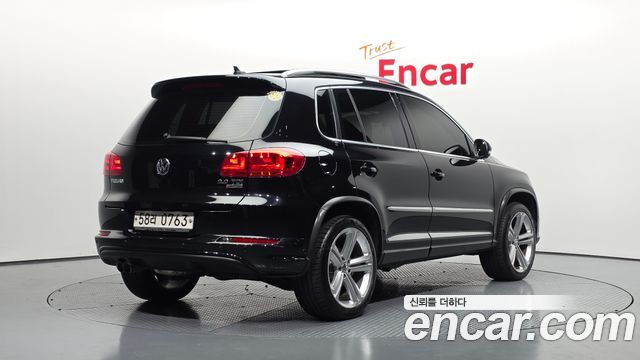Volkswagen Tiguan 2.0 TDI R-Line 5N — пробег 86 792 км — фото 2 из 5