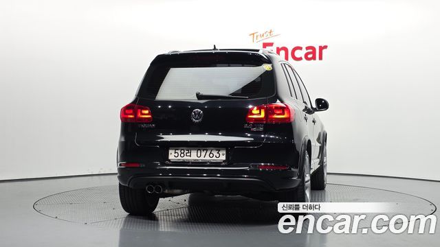 Volkswagen Tiguan 2.0 TDI R-Line 5N — пробег 86 792 км — фото 4 из 5