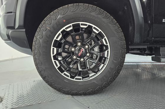 GMC Canyon 2.7T Denali — пробег 200 км — фото 5 из 5