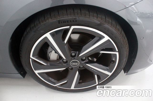 Audi A6 e-Tron Performance S line — пробег 3 400 км — фото 5 из 5