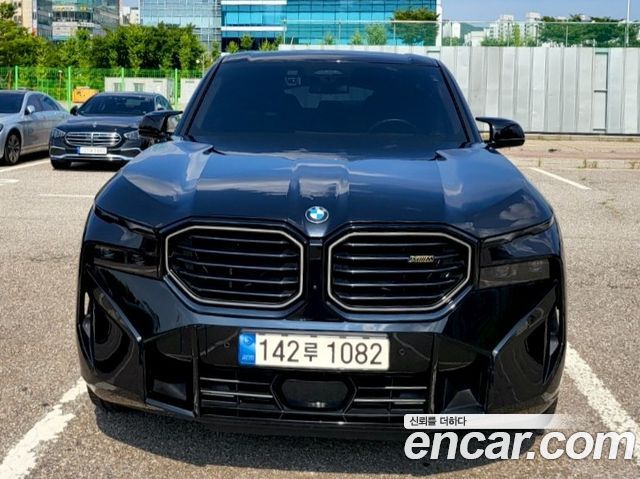 BMW XM 4.4 — пробег 18 500 км — фото 2 из 5