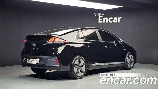Hyundai Ioniq из Кореи Encar