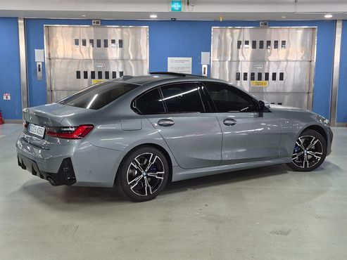 BMW 3-Series 320i M Sport — пробег 2 433 км — фото 2 из 5