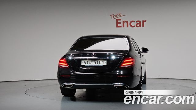 Mercedes-Benz E-Class из Кореи Encar