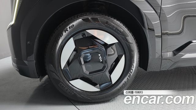 Kia EV9 из Кореи Encar