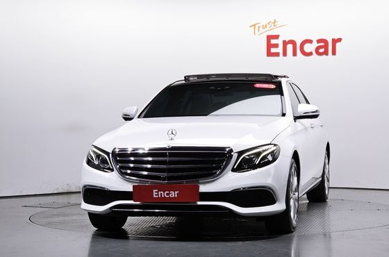 Mercedes-Benz E-Class E300 Exclusive — пробег 76 586 км — фото 3 из 5