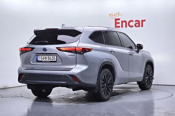 Toyota Highlander Hybrid Limited — пробег 42 923 км — фото 2 из 5
