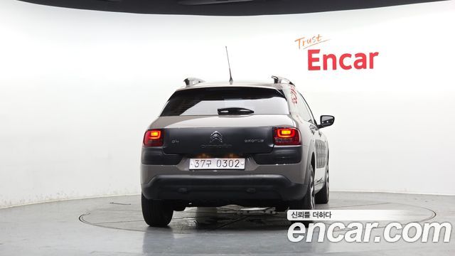 Citroen-DS C4 CACTUS 1.6 BlueHDi Shine — пробег 33 048 км — фото 4 из 5