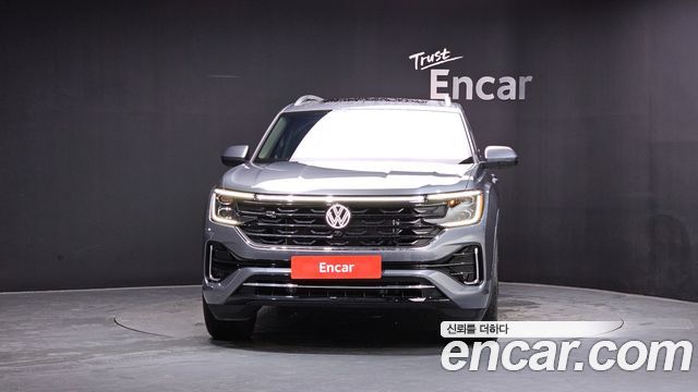 Volkswagen Atlas 2.0 TSI R-LINE 7-Seater — пробег 20 182 км — фото 3 из 5