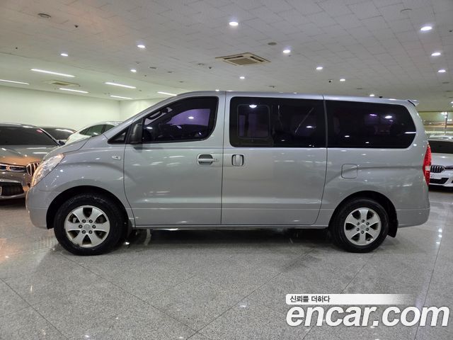 Hyundai Starex 4WD 12-Seater Wagon CVX Luxury — пробег 49 854 км — фото 3 из 5