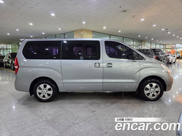 Hyundai Starex 4WD 12-Seater Wagon CVX Luxury — пробег 49 854 км — фото 5 из 5