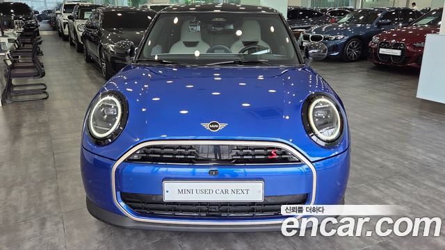 Mini Cooper Favoured — пробег 6 975 км — фото 3 из 5