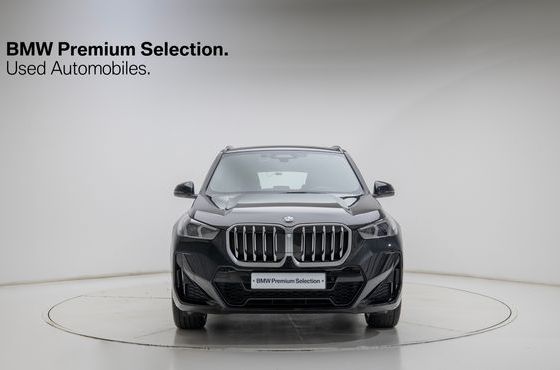 BMW X1 xDrive 20i M Sport — пробег 9 539 км — фото 2 из 5