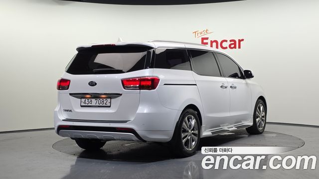 Kia Carnival из Кореи Encar