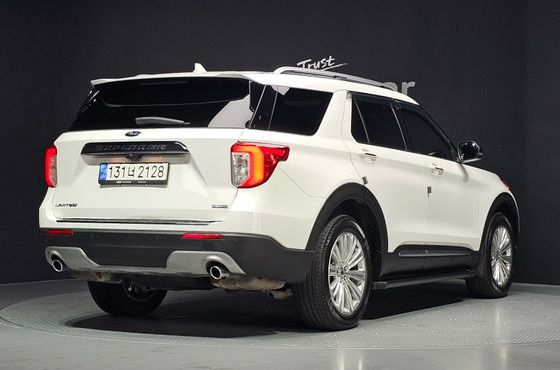 Ford Explorer 3.3 Hybrid — пробег 34 443 км — фото 2 из 5