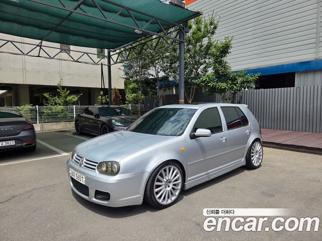 Volkswagen Golf 1.8 GTI — пробег 324 000 км — фото 1 из 5
