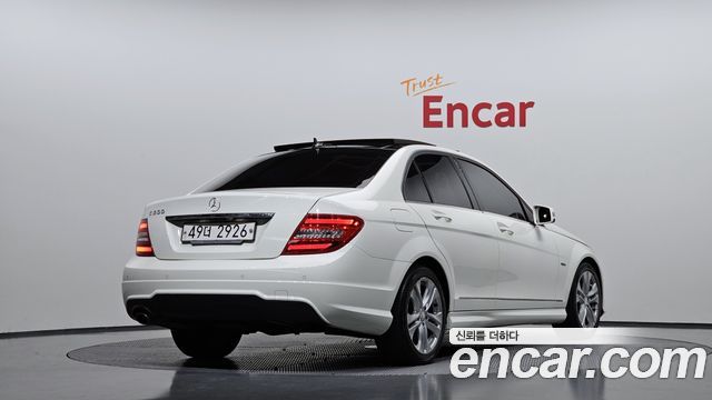 Mercedes-Benz C-Class C200 CGI AVANTGARDE — пробег 61 022 км — фото 2 из 5