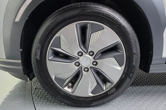Hyundai Kona Premium — пробег 184 979 км — фото 5 из 5