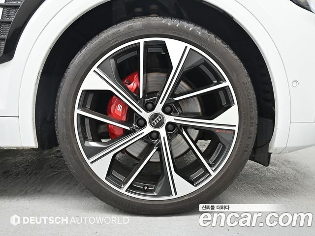 Audi SQ5 из Кореи Encar