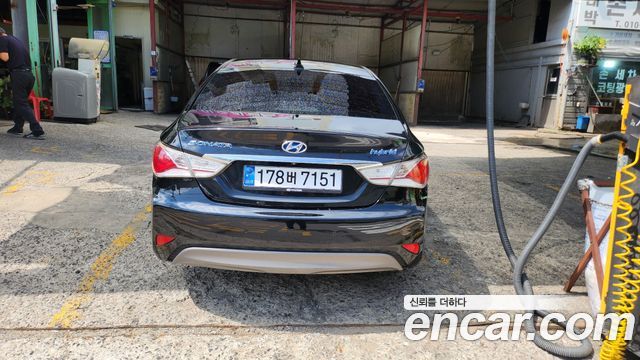 Hyundai Sonata 2.0 Royal — пробег 277 784 км — фото 4 из 5
