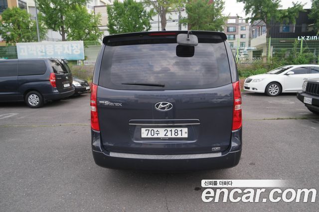 Hyundai Starex 12-Seater LPi Wagon Smart — пробег 55 780 км — фото 4 из 5