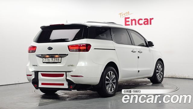 Kia Carnival из Кореи Encar
