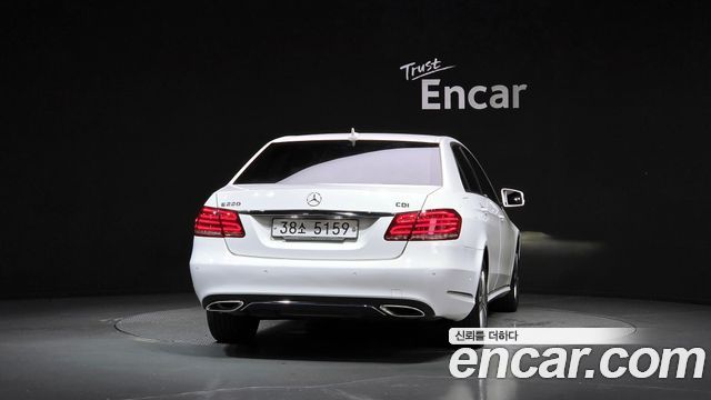 Mercedes-Benz E-Class E220 CDI Avantgarde — пробег 134 350 км — фото 4 из 5