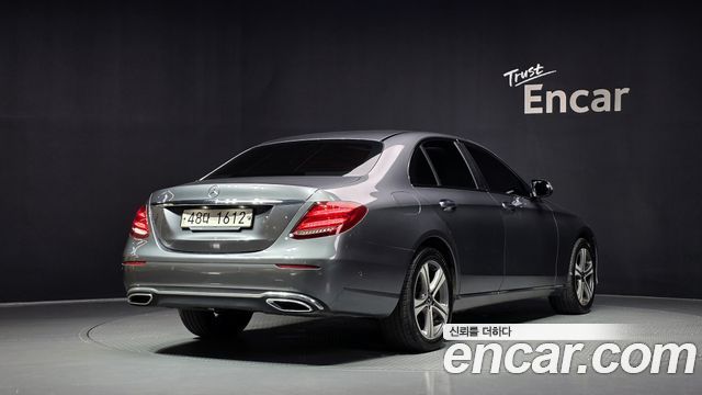 Mercedes-Benz E-Class из Кореи Encar