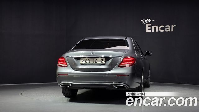 Mercedes-Benz E-Class из Кореи Encar