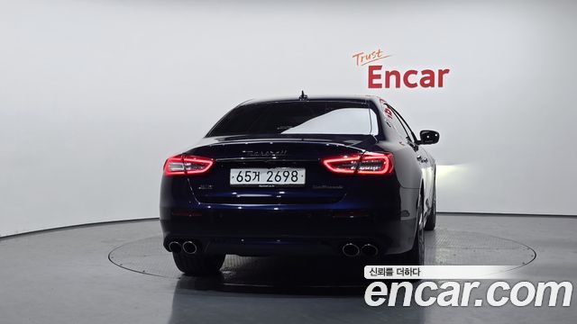 Maserati Quattroporte из Кореи Encar
