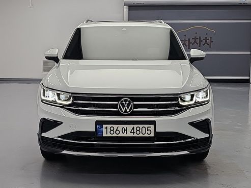 Volkswagen Tiguan 2.0 TDI Prestige — пробег 26 807 км — фото 2 из 5