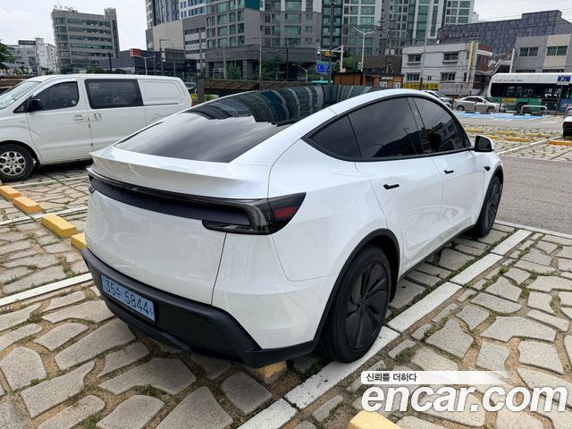 Tesla Model Y Premium RWD — пробег 983 км — фото 2 из 5
