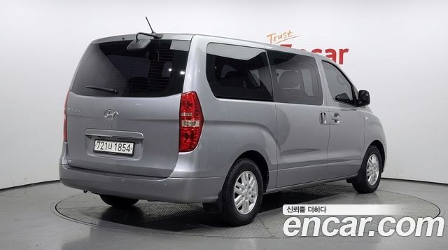 Hyundai Starex 11-Seater Wagon Smart — пробег 97 014 км — фото 2 из 5