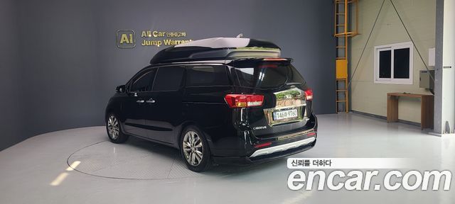 Kia Carnival 9-seater Hi-Limousine Prestige — пробег 206 611 км — фото 5 из 5