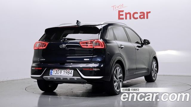 Kia Niro Noblesse — пробег 60 303 км — фото 2 из 5