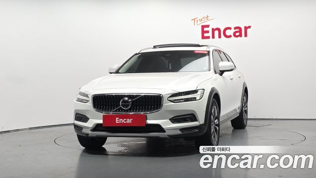 Volvo V90 B5 Plus AWD — пробег 9 436 км — фото 3 из 5