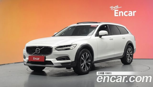 Volvo V90 B5 Plus AWD — пробег 9 436 км — фото 1 из 5