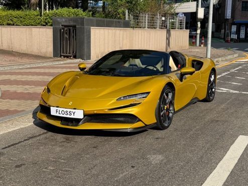 Ferrari SF90 4.0 — пробег 6 700 км — фото 1 из 5
