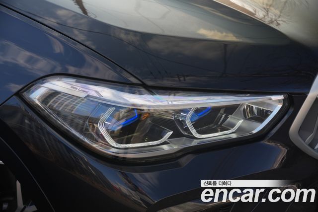 BMW X6 xDrive40i M Sport — пробег 15 500 км — фото 3 из 5