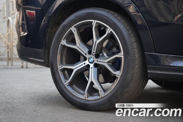 BMW X6 xDrive40i M Sport — пробег 15 500 км — фото 4 из 5