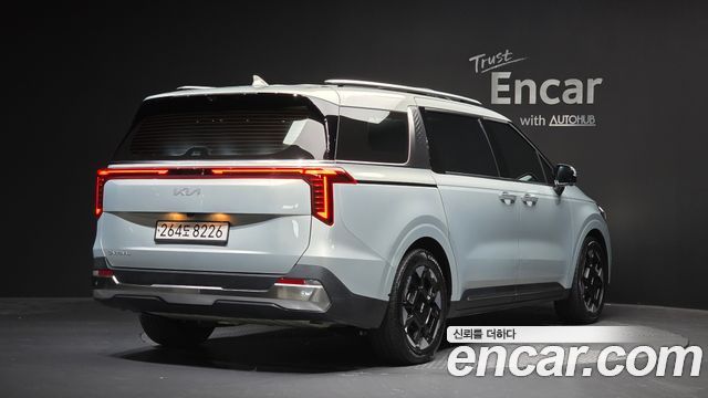Kia Carnival 9-Seater Signature — пробег 45 390 км — фото 2 из 5