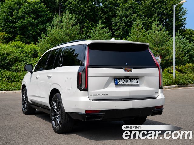 Cadillac Escalade 6.2 ESV ESV Sports Platinum — пробег 28 830 км — фото 2 из 5