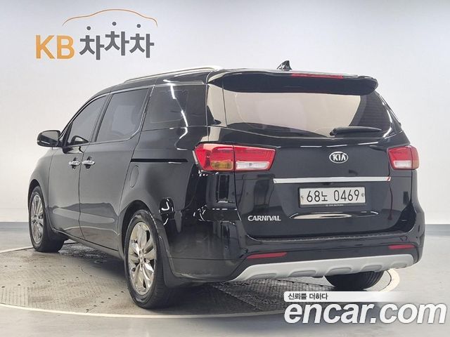 Kia Carnival из Кореи Encar