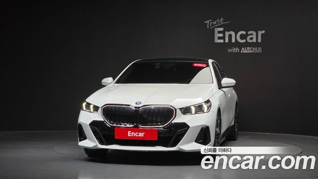 BMW i5 xDrive 40 M Sport — пробег 22 848 км — фото 3 из 5