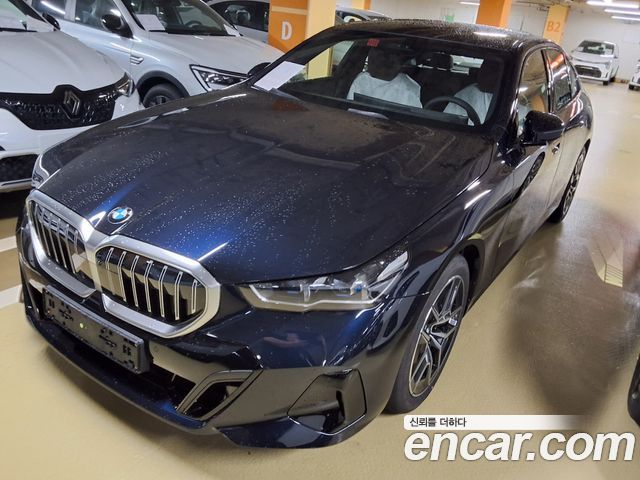 BMW 5-Series 520i M Sport — пробег 9 км — фото 1 из 5