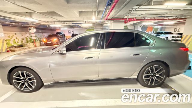BMW 7-Series 740d xDrive M Sport — пробег 5 800 км — фото 2 из 4