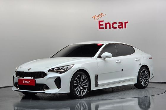 Kia Stinger 2.0 Turbo AWD Platinum — пробег 64 415 км — фото 1 из 5